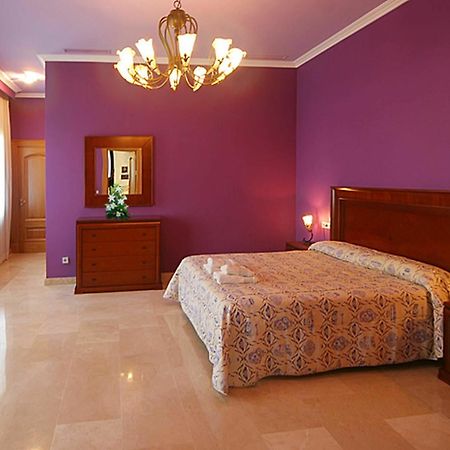 Villa With 4 Bedrooms In Las Lagunas De Mijas, With Wonderful Mountain 외부 사진